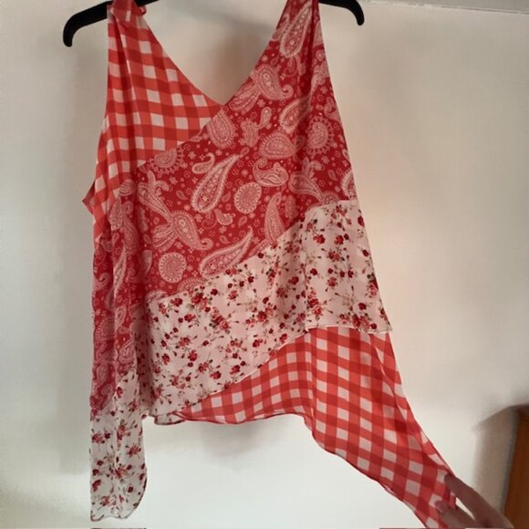 CATO EST. 1946 Womens Layered Top, Sleeveless, Asymmetrical Hem, Size 22/24W - Picture 4 of 7